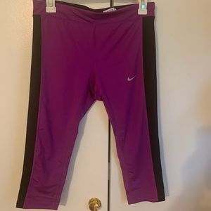 Nike Cropped Leggings